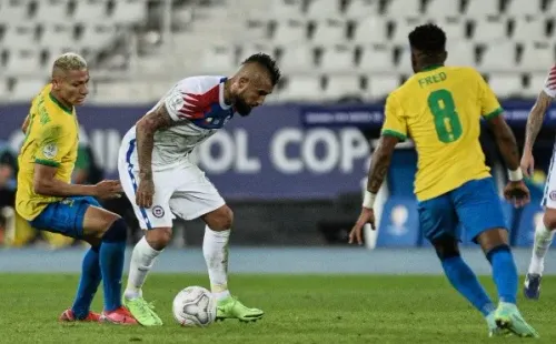 Arturo Vidal no pudo gravitar demasiado en el partido / FOTO: Agencia Uno