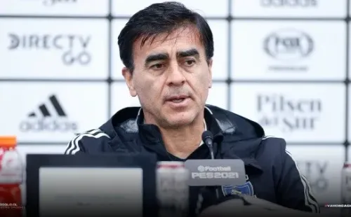 La labor de Gustavo Quinteros es muy valorada en Colo Colo / FOTO: Colo Colo