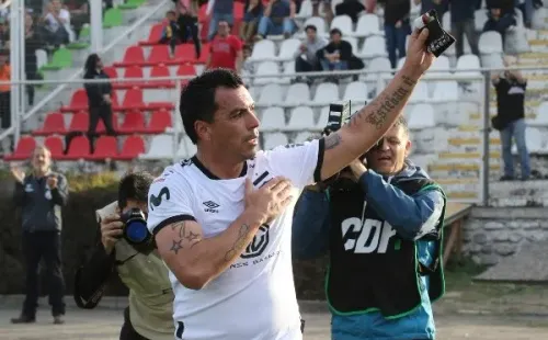 El Municipal de La Cisterna fue testigo del gol 215 de Esteban Paredes | Foto: Agencia Uno