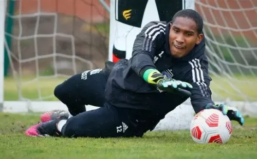 Omar Carabali en Colo Colo