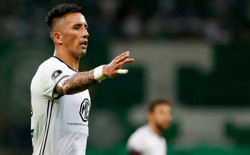 Lucas Barrios dejó anticipadamente el Monumental | Foto: archivo
