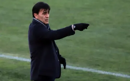 Gustavo Quinteros muy satisfecho con el triunfo del Cacique / FOTO: Agencia Uno