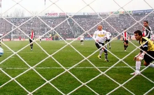 Colo Colo también pudo ganar un título sin playoffs en el Apetura 2007. | Foto: Archivo.
