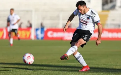 Gabriel Suazo es uno de los referentes del renovado plantel de Colo Colo / FOTO: Agencia Uno