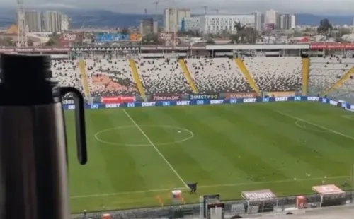 Florencia Pouso presenció la victoria ante Antofagasta en el sector Rapa Nui. Fuente: Captura.