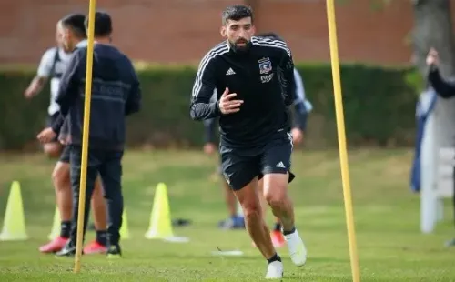 Emiliano Amor se adaptó rápidamente a Colo Colo / FOTO: Colo Colo Oficial