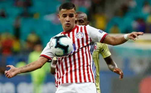 Derlis González además tiene carrera vistiendo la camiseta de la selección paraguaya. | Foto: Getty Images.