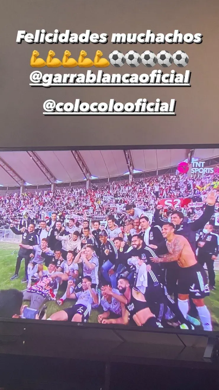 Felicitaciones de Esteban Paredes a Colo Colo.