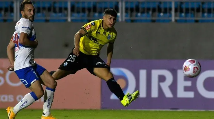 Alexander Oroz fue la figura de su equipo en la Copa Chile 2021. | Foto: Agencia UNO.