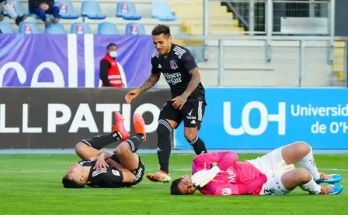 Pablo Solari tuvo que recuperarse de un fuerte choque antes de celebrar su gol ante O’Higgins. | Foto: Guillermo Salazar.