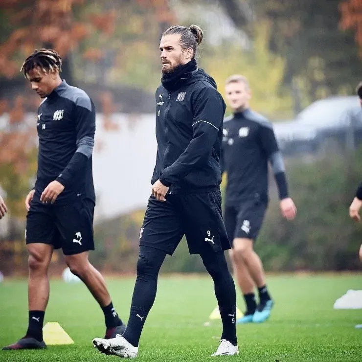 Instagram:christiansantoss