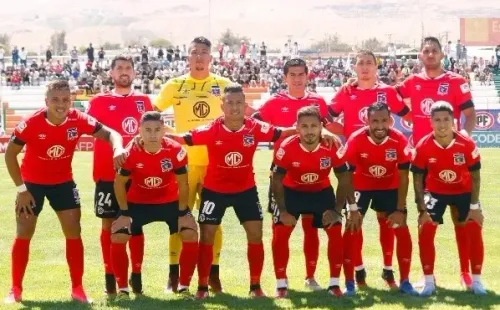 Este 2020 fue el primer año despues de décadas en que se usó el rojo en un duelo por la Primera División. Foto: Agencia UNO