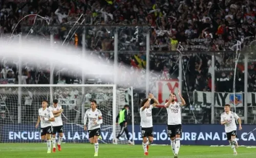 El Cacique lucha en La Ruca. (Foto: Agencia Uno)