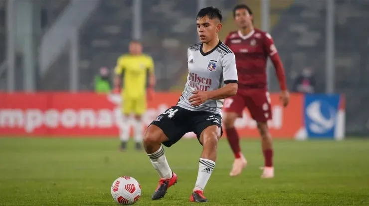 Vicente Pizarro ha sido un gran aporte al primer equipo en esta temporada 2021. | Foto: Colo Colo.