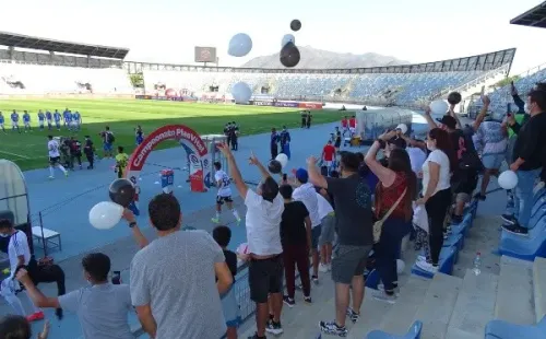 Los hinchas albos llegaron al Teniente de Rancagua. Fuente: Edson Figueroa.
