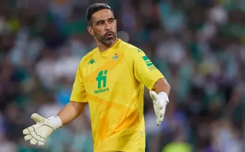 Claudio Bravo sufre en España