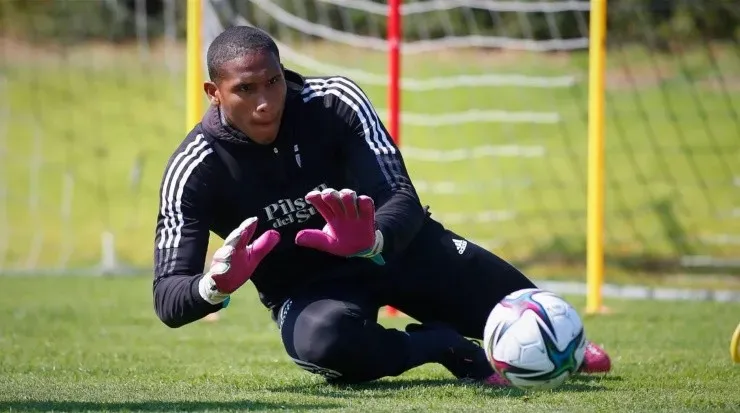Omar Carabalí será el portero titular ante Melipilla y Curicó. | Foto: Colo Colo.