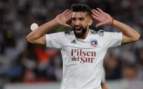 Emiliano Amor le dio un triunfo agónico a Colo Colo. | Foto: Agencia UNO.