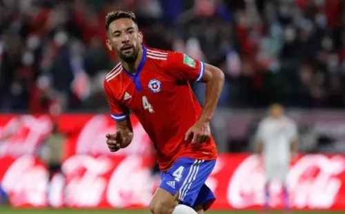 La baja de Mauricio Isla genera un gran dolor de cabeza en la Roja / FOTO: Agencia Uno