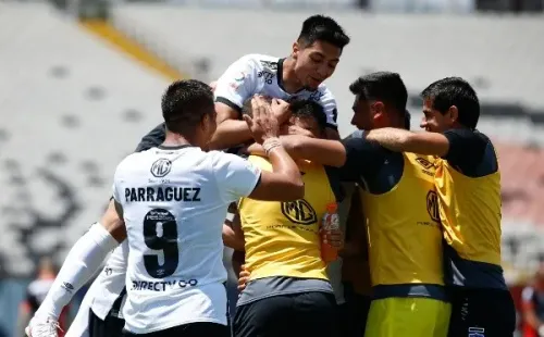 El primer triunfo de Quinteros con Colo Colo fue gracias a un gol agónico de Morales sobre Antofagasta. | Foto: Agencia UNO.
