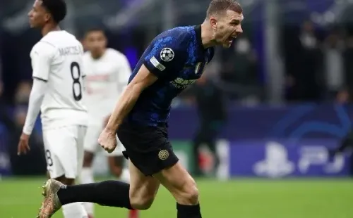 El bosnio marcó un doblete que dejó momentáneamente al Inter como líder del Grupo D. Fuente: Getty Images.