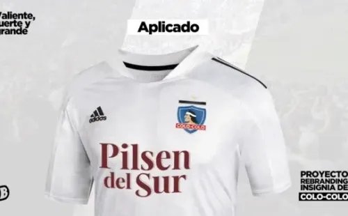 Así se vería la insignia en la camiseta.