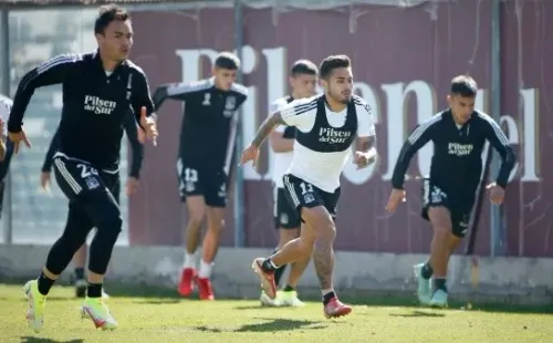 Gustavo Quinteros espera tener completo a su plantel para la pretemporada 2022. | Foto: Colo Colo.