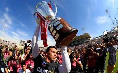 Esteban Paredes regresó a Colo Colo en el 2014 tras un año y medio en México. | Foto: Agencia UNO.