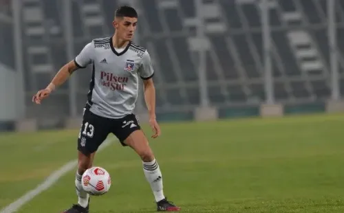 Bruno Gutiérrez quiere afirmarse como el lateral derecho de Colo Colo / FOTO: Agencia Uno