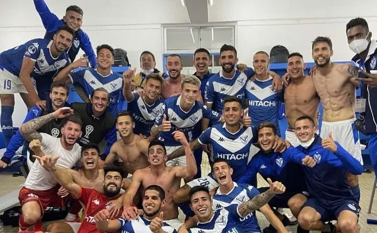 Emiliano Amor también fue parte de la hazaña de Vélez en San Carlos. | Foto: Vélez Sarsfield.