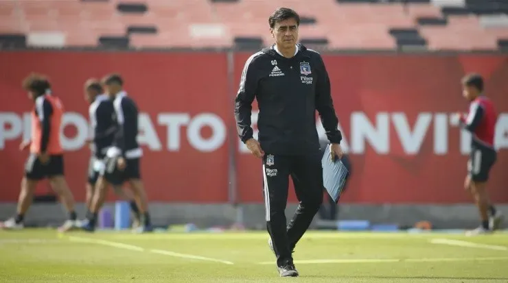 Gustavo Quinteros espera traer un cuarto refuerzo en este mercado de pases. | Foto: Colo Colo.