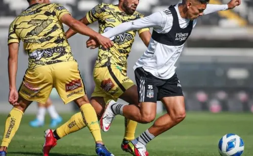 Joan Cruz vio acción ante Lautaro de Buin | Foto: Colo Colo Oficial.