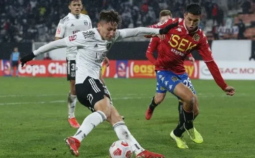 Luciano Arriagada tendrá más oportunidades tras las salidas de Morales y Parraguez / FOTO: Agencia Uno