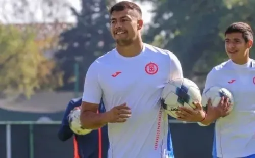 Iván Morales ya entrena con sus nuevos compañeros en el Cruz Azul / FOTO: Cruz Azul