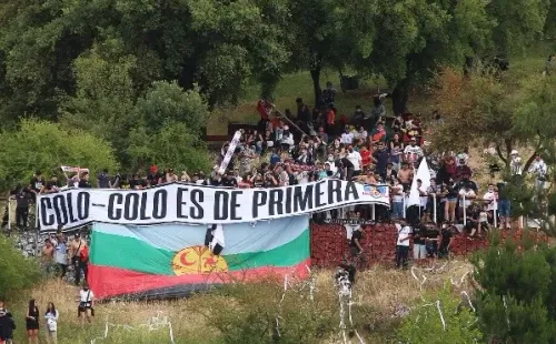 Los hinchas de Colo Colo se las han ingeniado para ver al equipo como visitante / FOTO: Agencia Uno