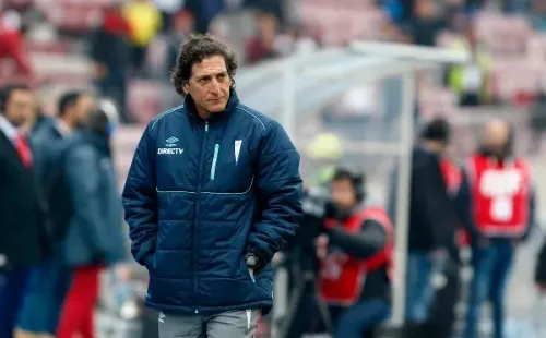Mario Salas lo ha pasado mal enfrentando a Colo Colo. / FOTO: Agencia Uno