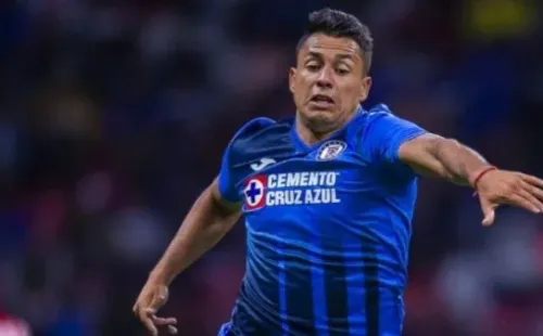 Iván Morales ya se estrenó con la camiseta del Cruz Azul / FOTO: Cruz Azul