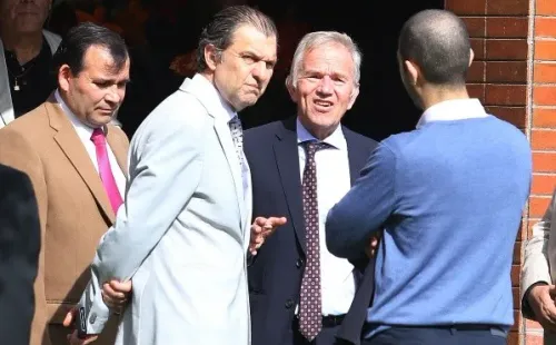 Aníbal Mosa y Gabriel Ruiz-Tagle también han sido sancionados por uso de información privilegiada en la compra y venta de acciones de Colo Colo. / FOTO: Agencia Uno