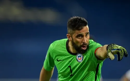 La confianza sobre Bravo puede ser clave pensando en el destino de la Roja en marzo. | Foto: Agencia UNO.