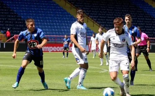 Leonardo Gil no se ha visto del todo cómodo jugando de 10. / FOTO: Agencia Uno