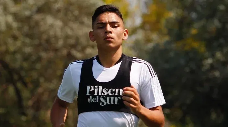 Joan Cruz todavía no debuta en el Campeonato Nacional 2022. | Foto: Colo Colo.