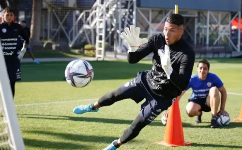 Brayan Cortés será el portero titular esta noche ante Uruguay. | Foto: ANFP.