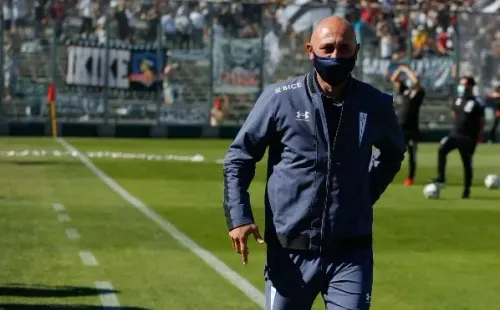Palucci dejó la banca de la UC a solo días de recibir a Colo Colo en San Carlos de Apoquindo. | Foto: Agencia UNO.