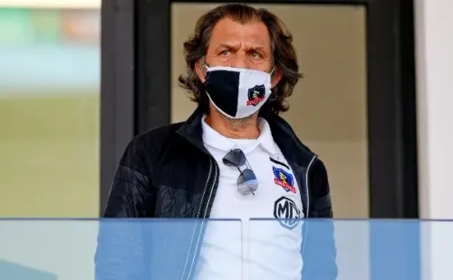 Aníbal Mosa realiza maniobras para sacar al CSD Colo Colo de la presidencia. / FOTO: Agencia Uno