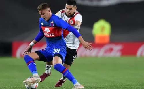 Paulo Díaz cometió un grosero error en la caída de River Plate ante Tigre. | Foto: Getty Images.