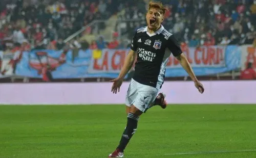 “Hago lo mejor posible, es lindo ser asistidor para los delanteros que están anotando”, afirmó Gil tras el triunfo sobre Curicó Unido. | Foto: Agencia UNO.