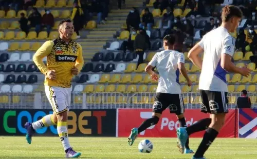 Colo Colo se reencontrará con Esteban Paredes en esta fecha 11 del torneo. | Foto: Agencia UNO.