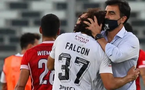 Gustavo Quinteros ha sido un líder positivo de este Colo Colo, señala Renata Almada. Imagen: archivo