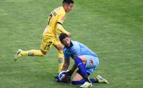 Mauricio Viana viene de jugar 16 partidos y recibiendo 18 goles con la camiseta de Deportes Puerto Montt. | Foto: Agencia UNO.