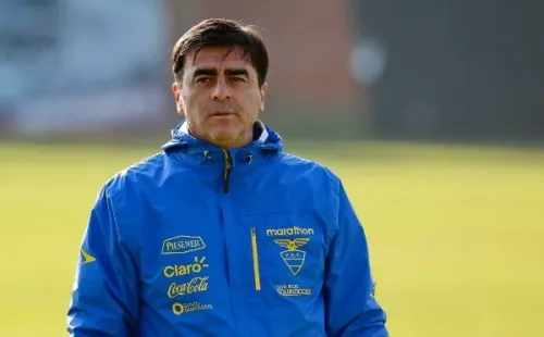 Gustavo Quinteros dirigió 33 partidos en Ecuador, con 13 triunfos, 6 empates y 14 derrotas entre 2015 y 2017. | Foto: Agencia UNO.